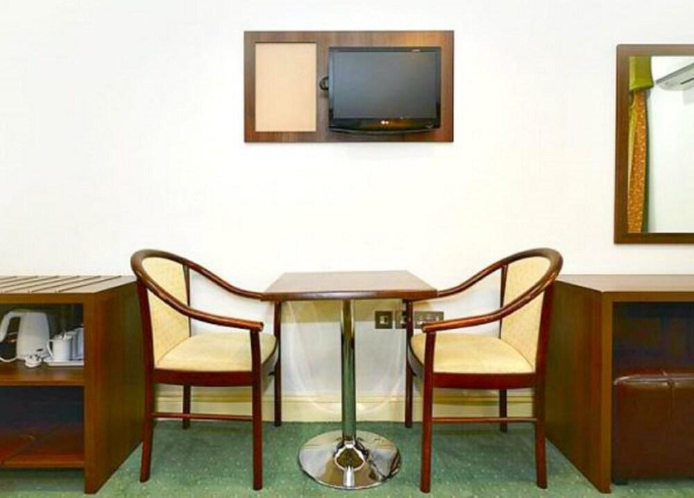 Oliver Hotel Лондон Экстерьер фото