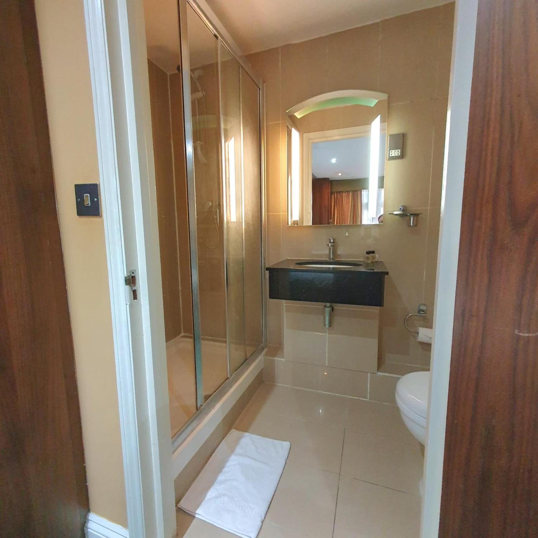 Oliver Hotel Лондон Экстерьер фото